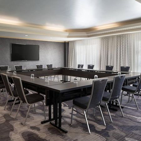 Visalia Marriott At The Convention Center Hotel Екстериор снимка