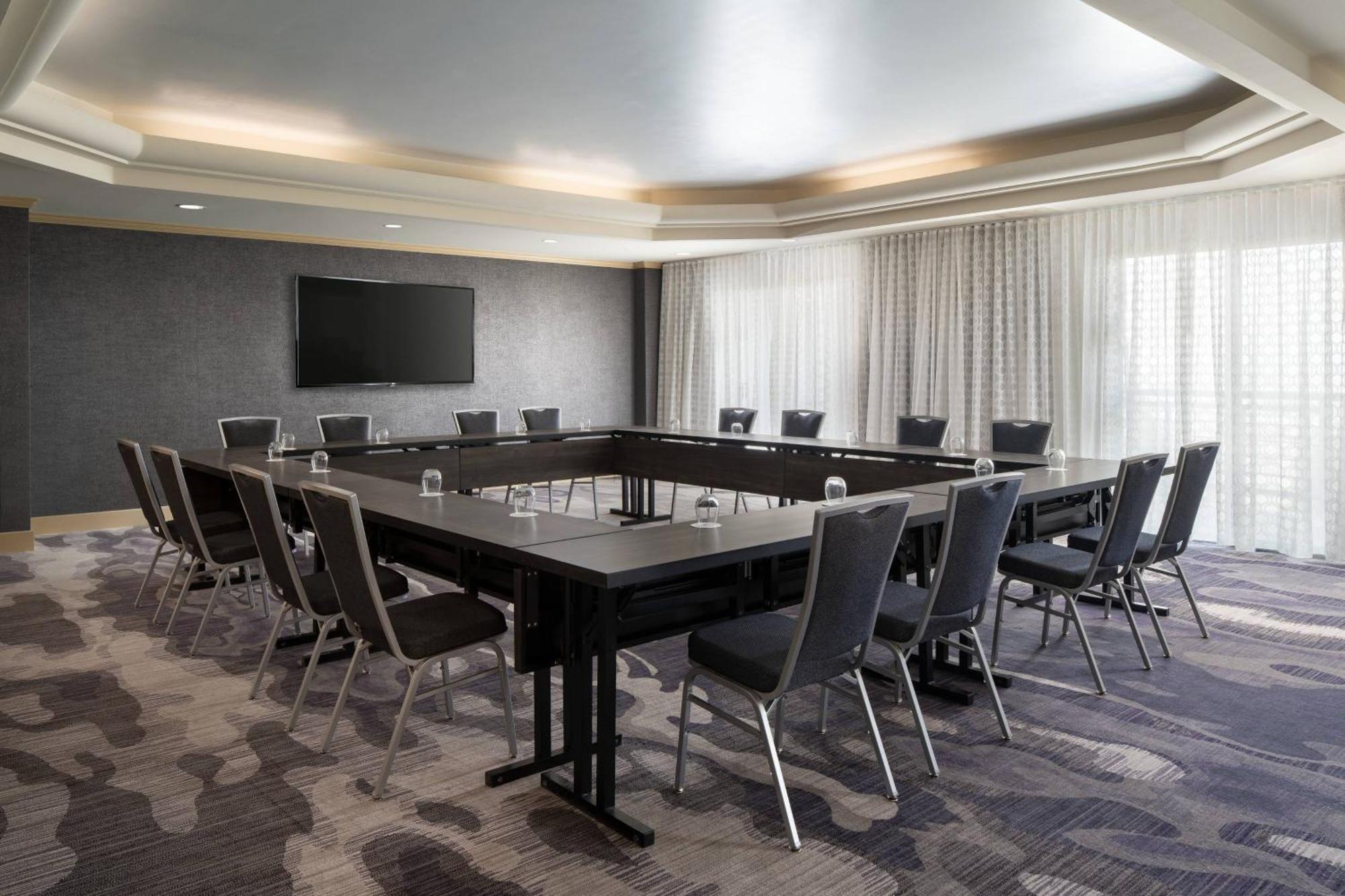Visalia Marriott At The Convention Center Hotel Екстериор снимка