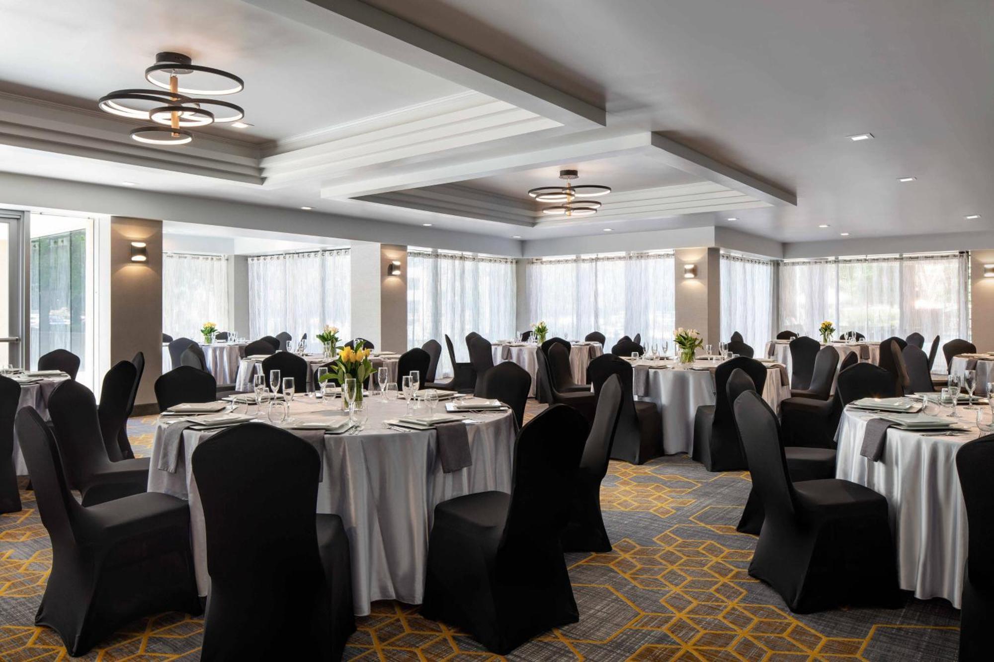 Visalia Marriott At The Convention Center Hotel Екстериор снимка