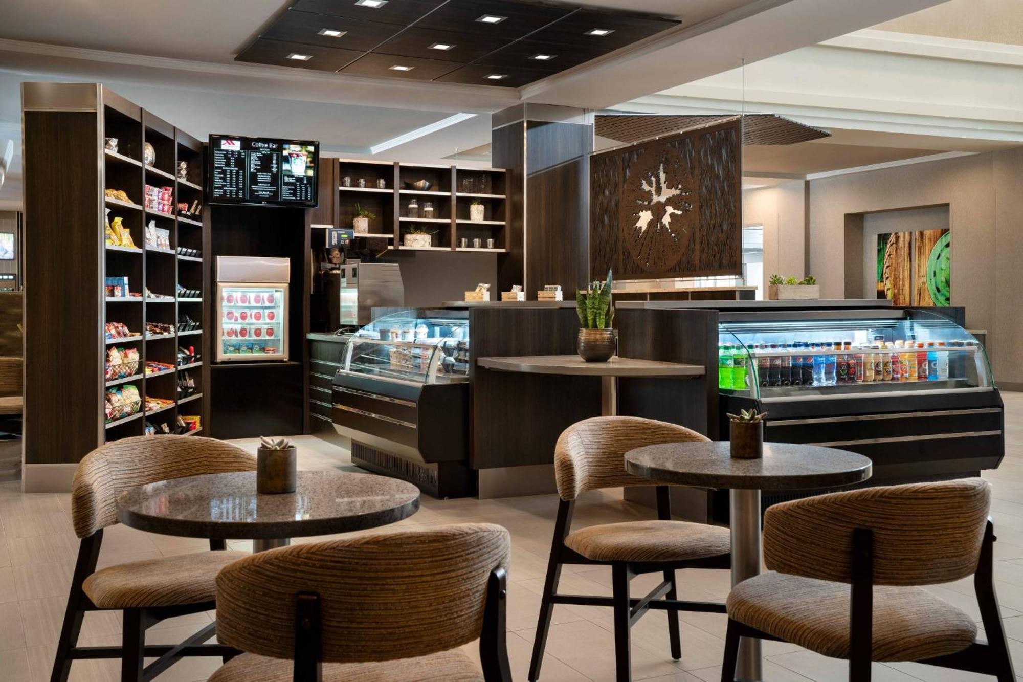 Visalia Marriott At The Convention Center Hotel Екстериор снимка