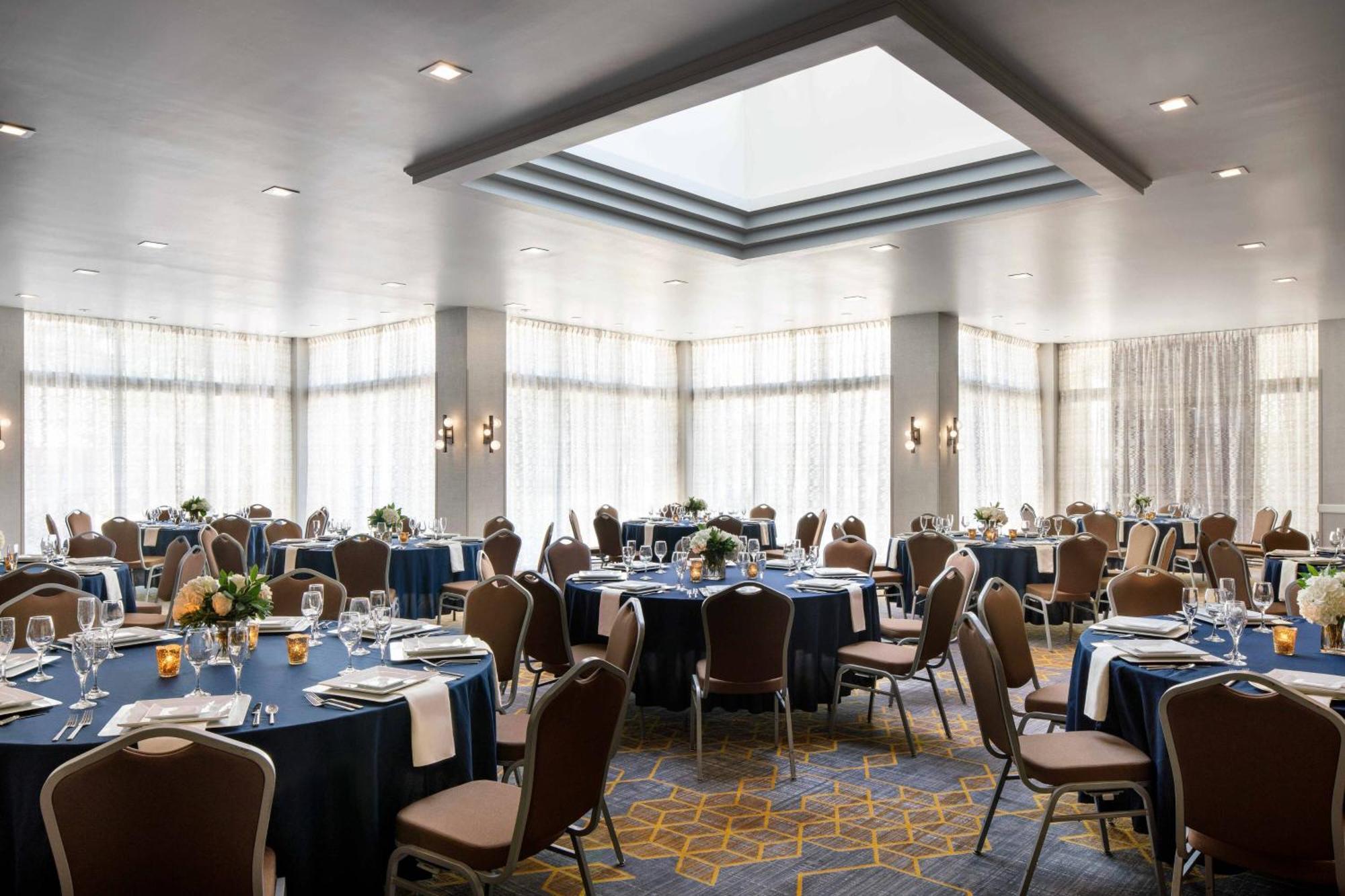 Visalia Marriott At The Convention Center Hotel Екстериор снимка