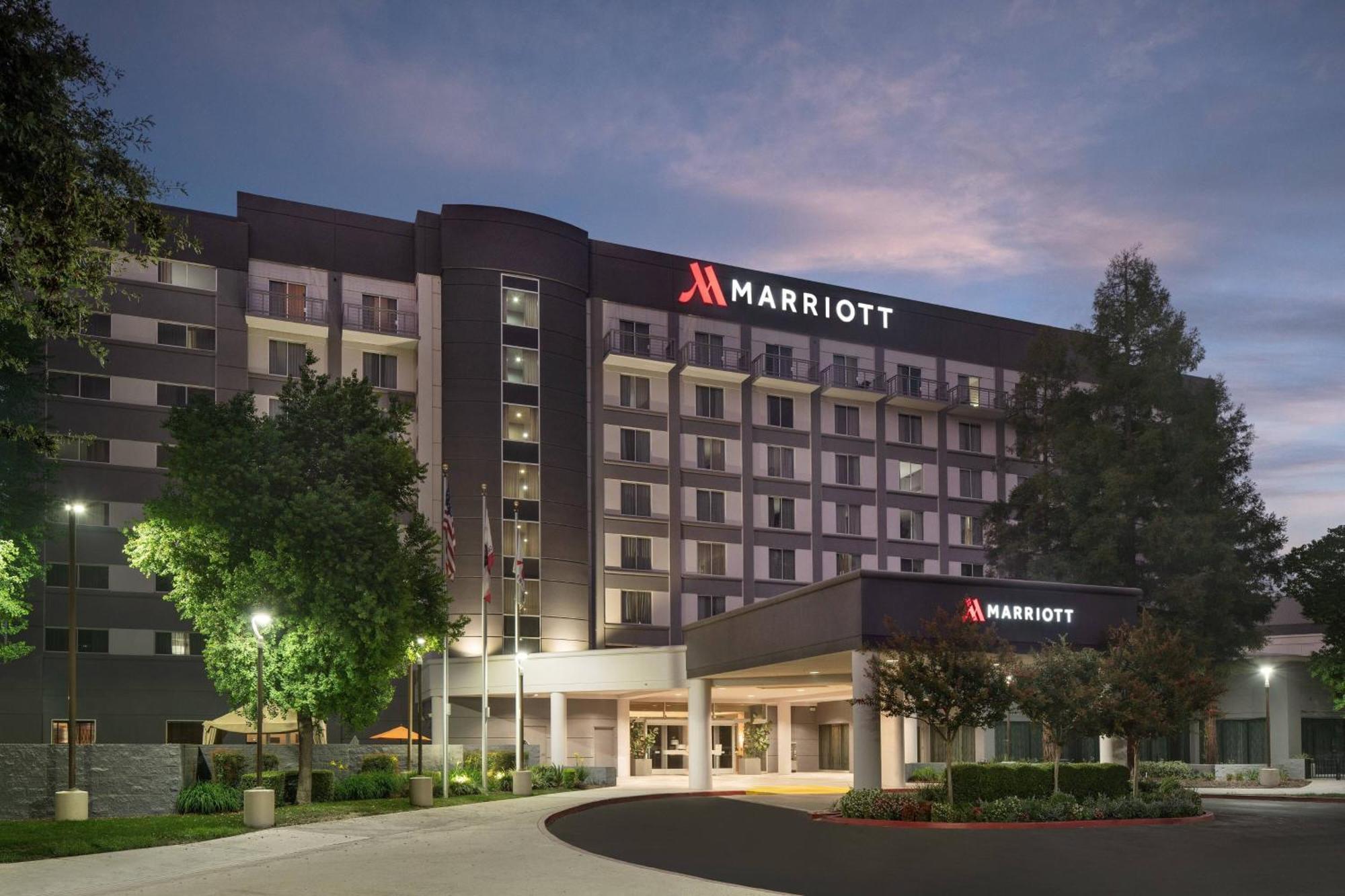 Visalia Marriott At The Convention Center Hotel Екстериор снимка