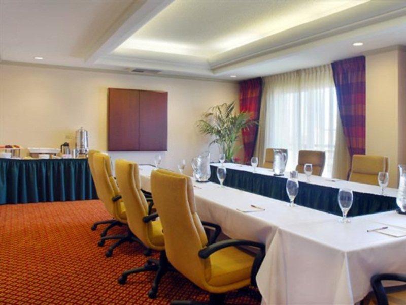 Visalia Marriott At The Convention Center Hotel Екстериор снимка