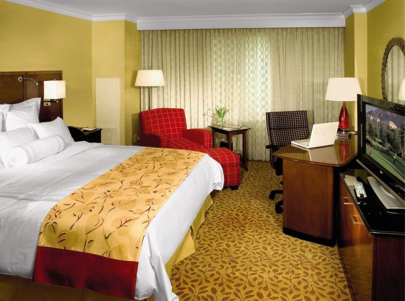 Visalia Marriott At The Convention Center Hotel Екстериор снимка