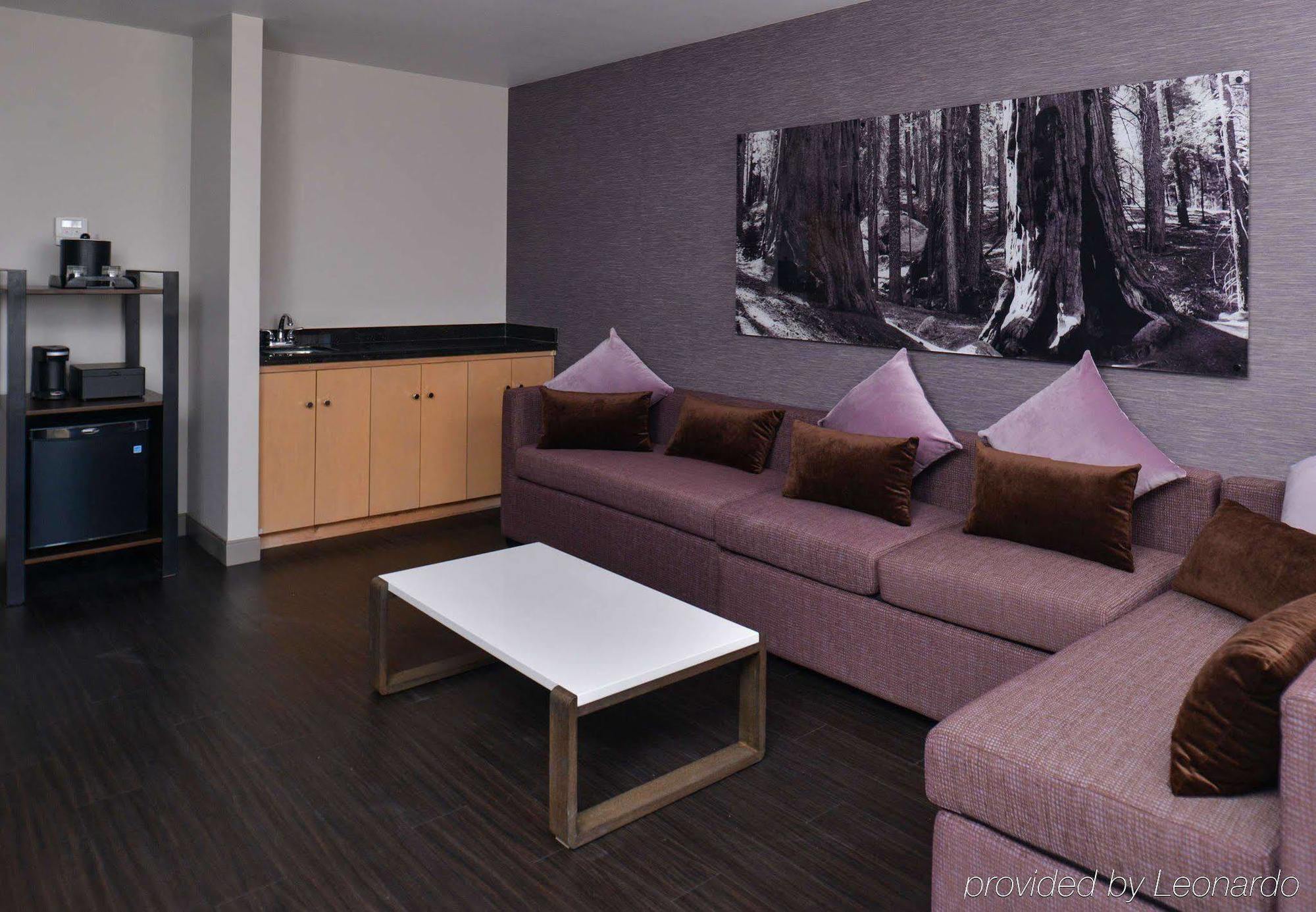 Visalia Marriott At The Convention Center Hotel Екстериор снимка