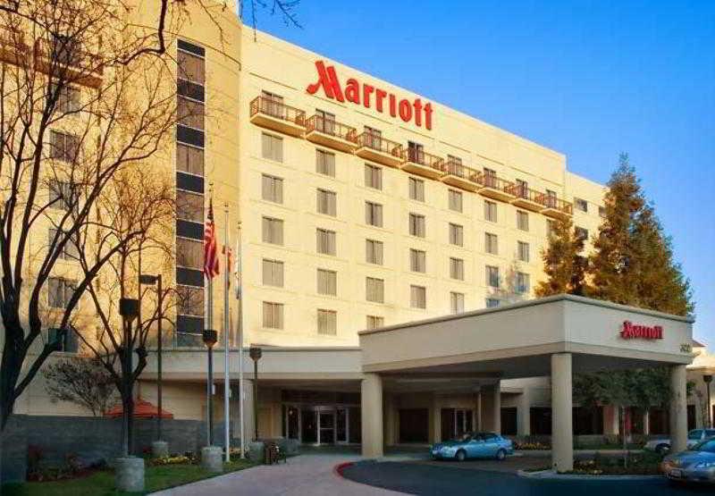 Visalia Marriott At The Convention Center Hotel Екстериор снимка