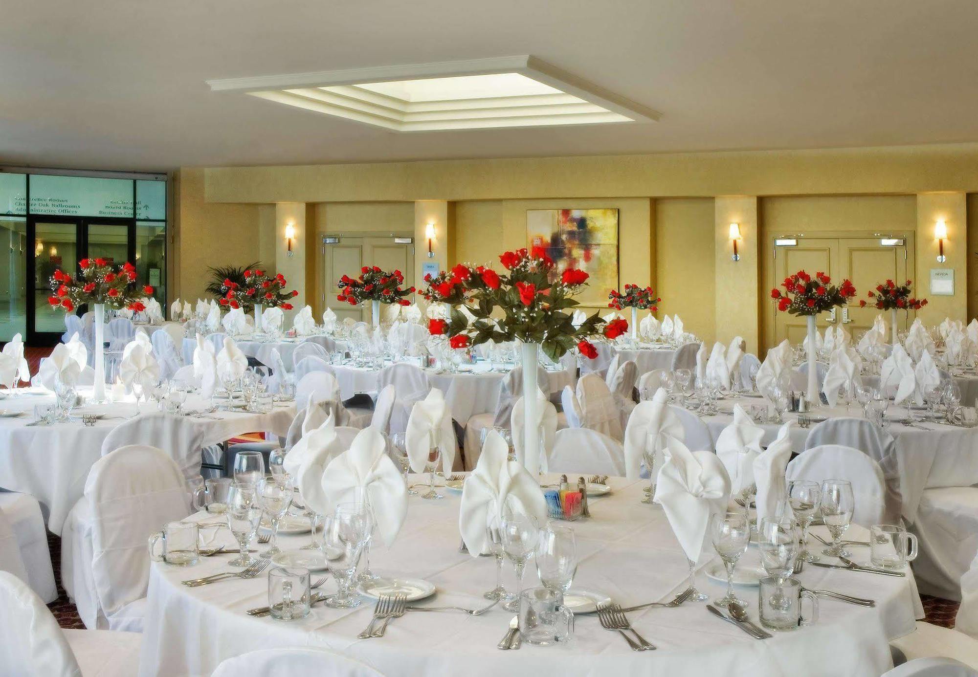 Visalia Marriott At The Convention Center Hotel Екстериор снимка